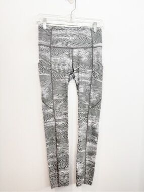 Lululemon Fast Free Black & White Snake Print Leggings Size 6